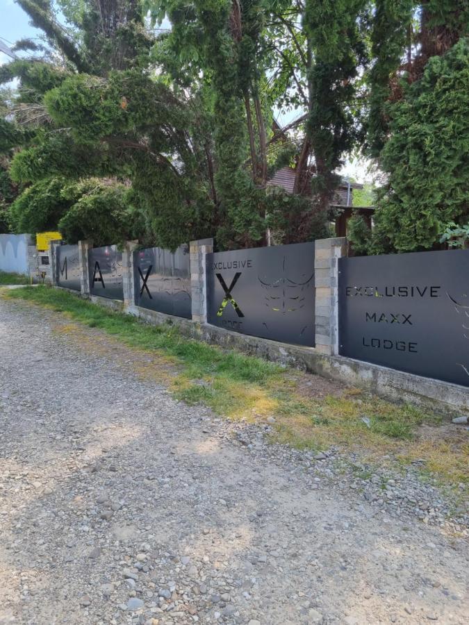 Maxx Lodge Bacău Exteriör bild