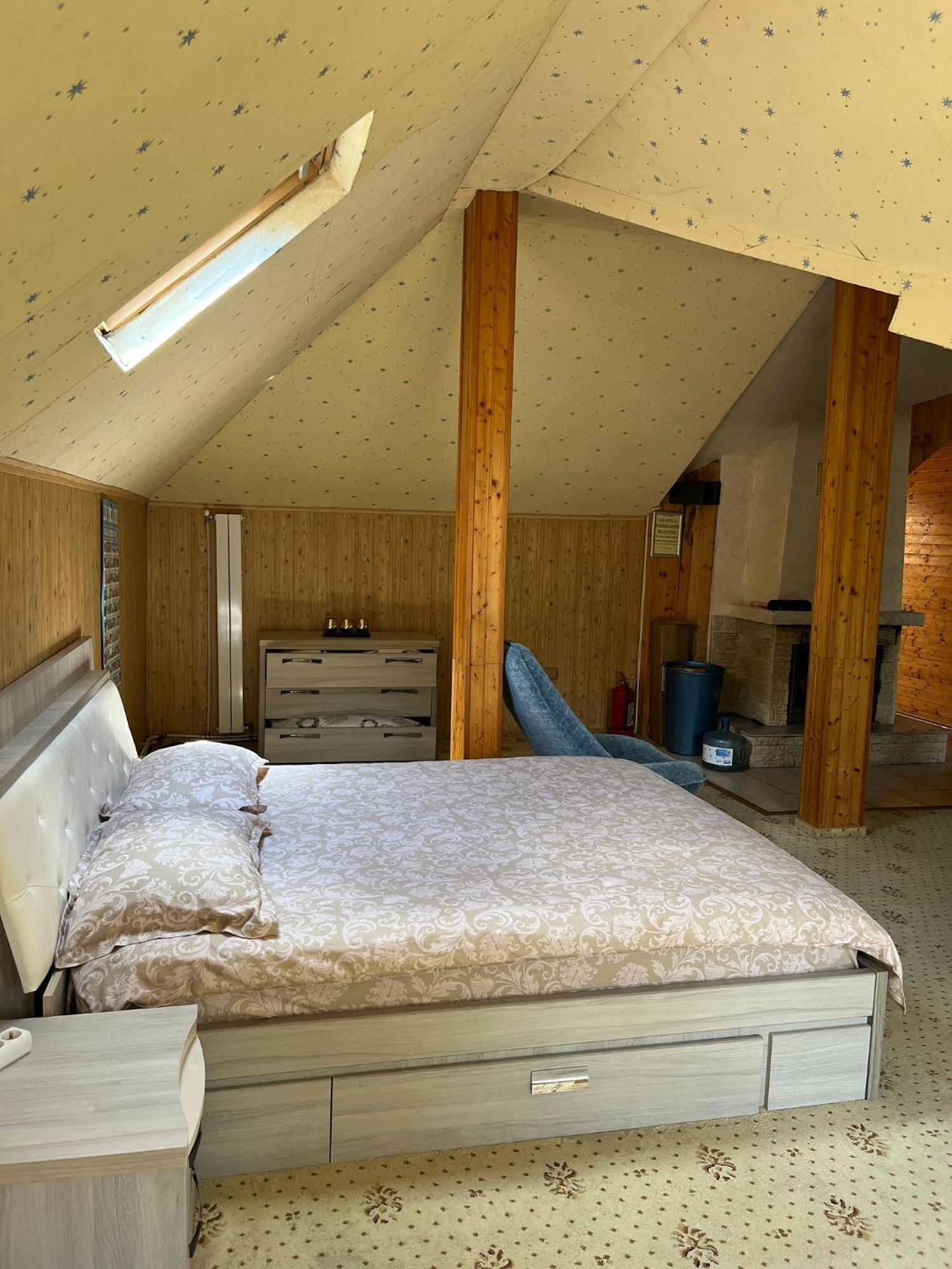 Maxx Lodge Bacău Exteriör bild