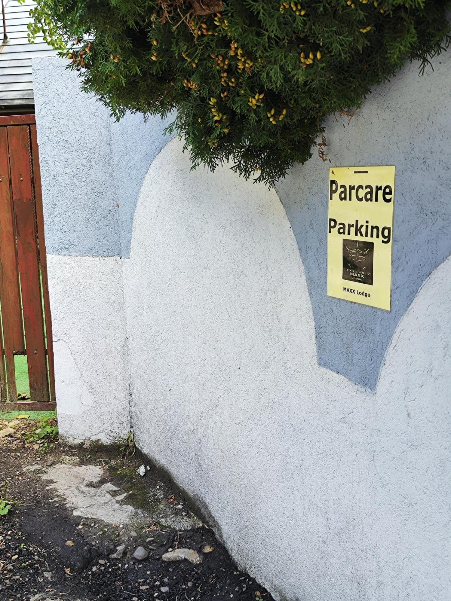 Maxx Lodge Bacău Exteriör bild